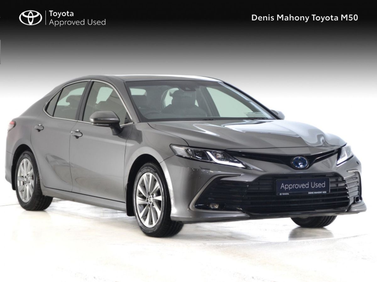 Toyota Camry SOL Hybrid Auto