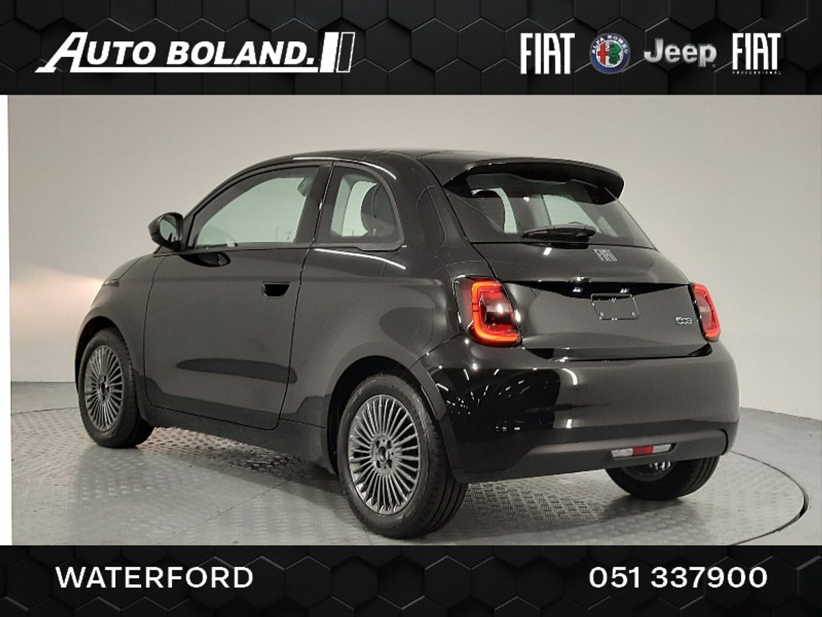 Fiat 500 * Available for immediate Delivery  * Fiat 500e Icon 42kw 118hp All-Electric 