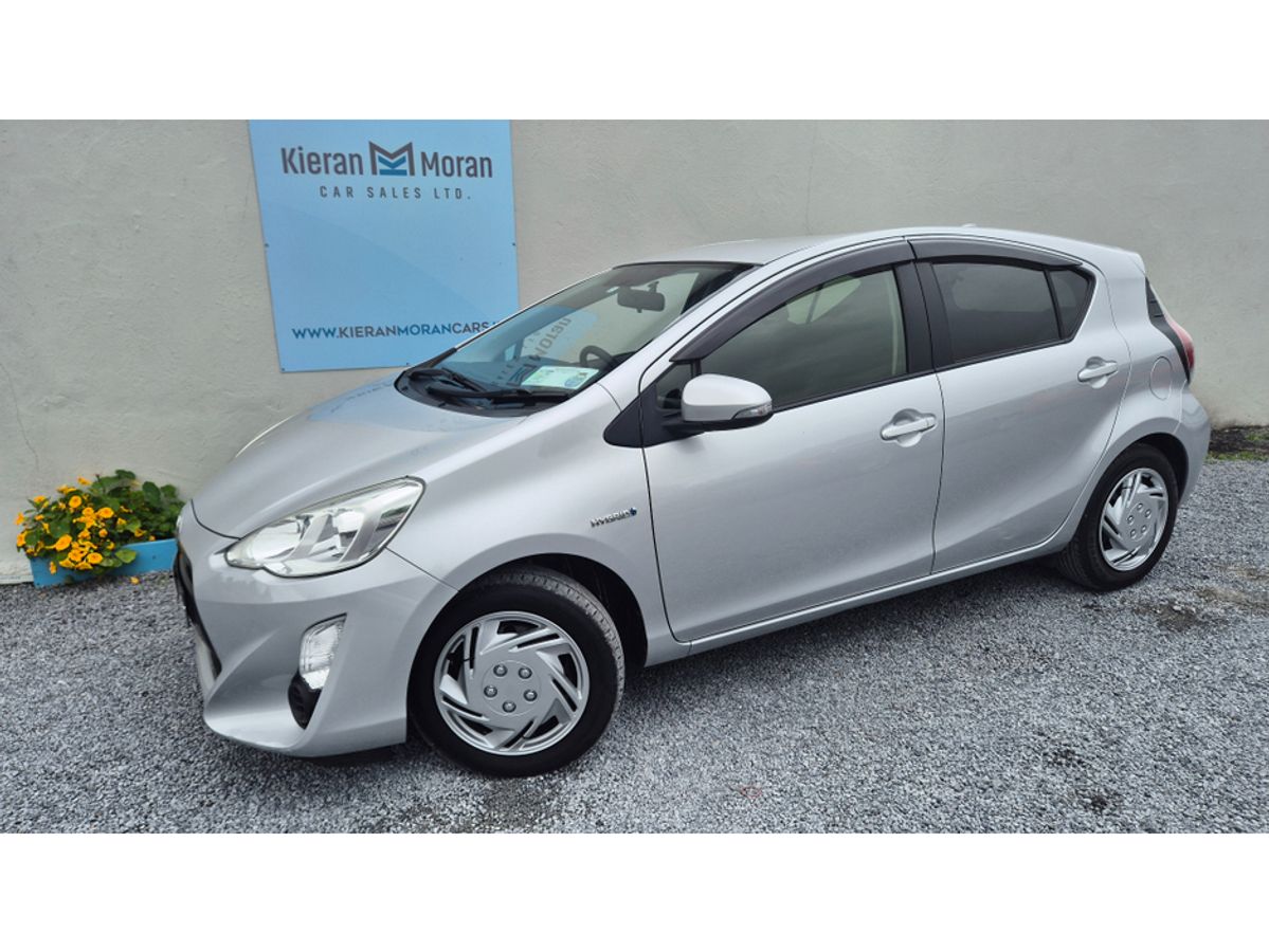 Used Toyota Aqua 2016 in Galway