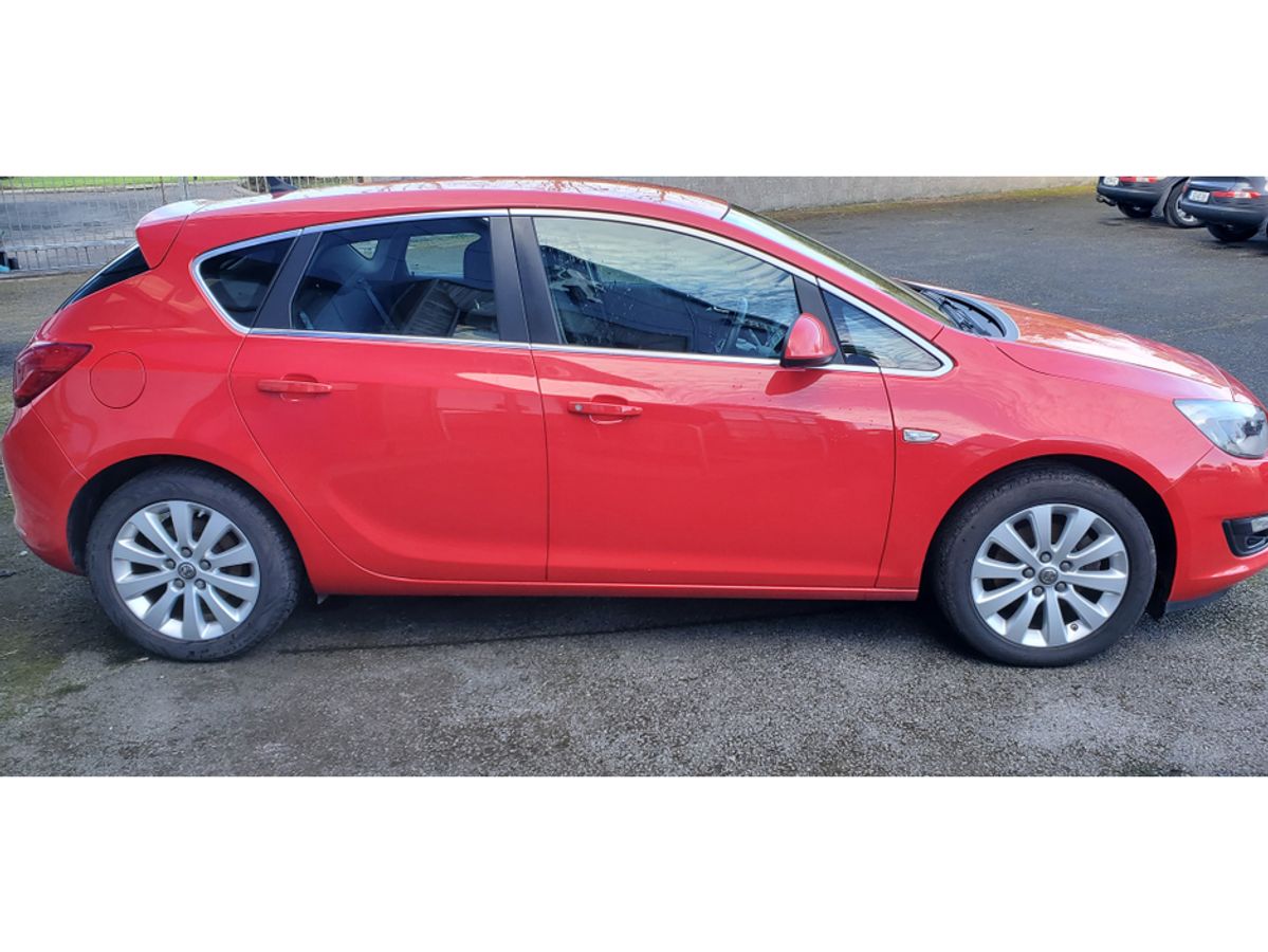 Used Vauxhall Astra 2014 in Galway