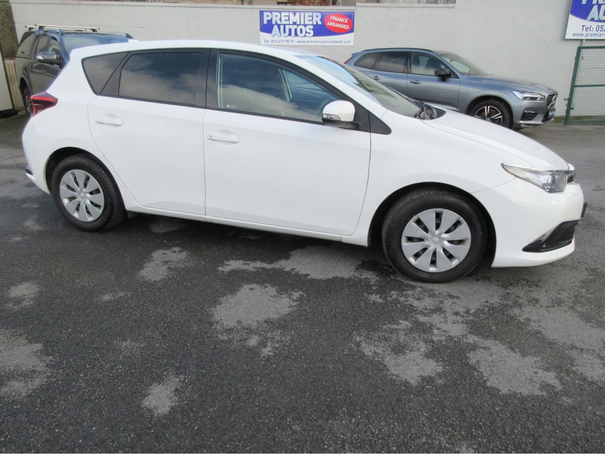 Used Toyota Auris 2019 in Tipperary