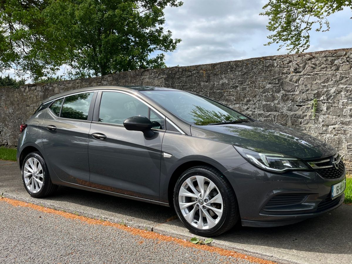 Used Opel Astra 2016 in Dublin