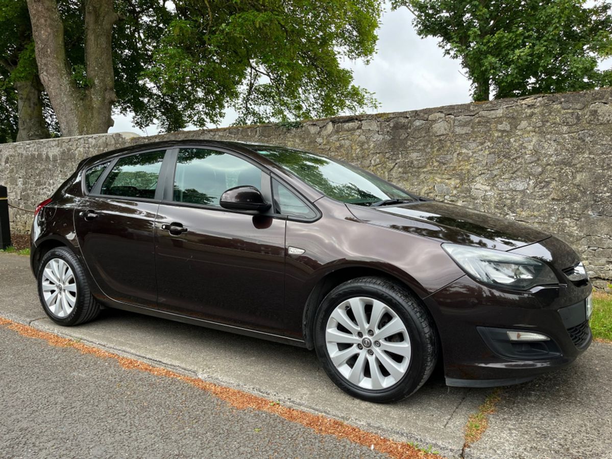 Used Opel Astra 2013 in Dublin