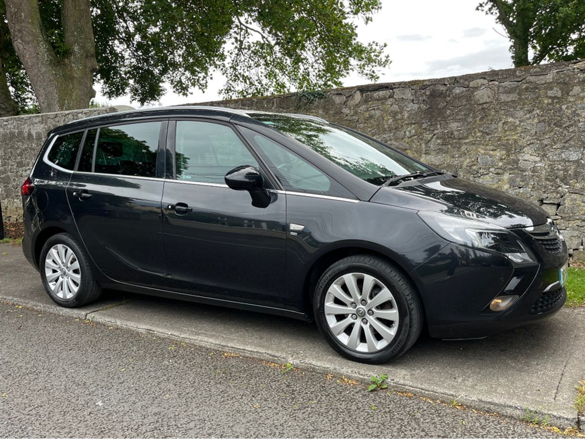 Used Opel Zafira 2016 in Dublin
