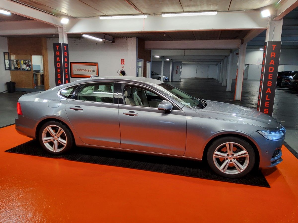 Volvo S90 D4 2.0L 190hp Momentum Geartronic