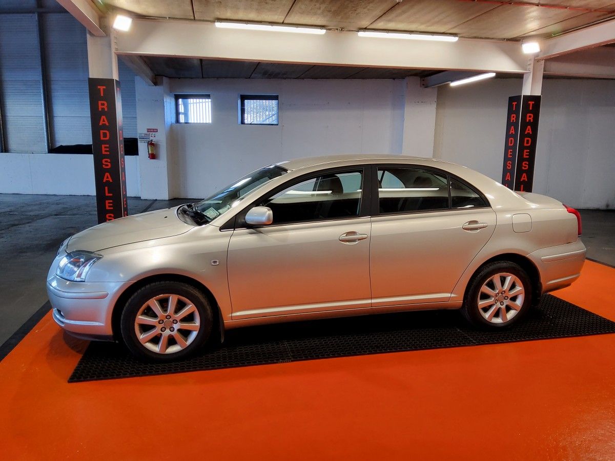 Toyota Avensis 1.8 VVT-i Luna