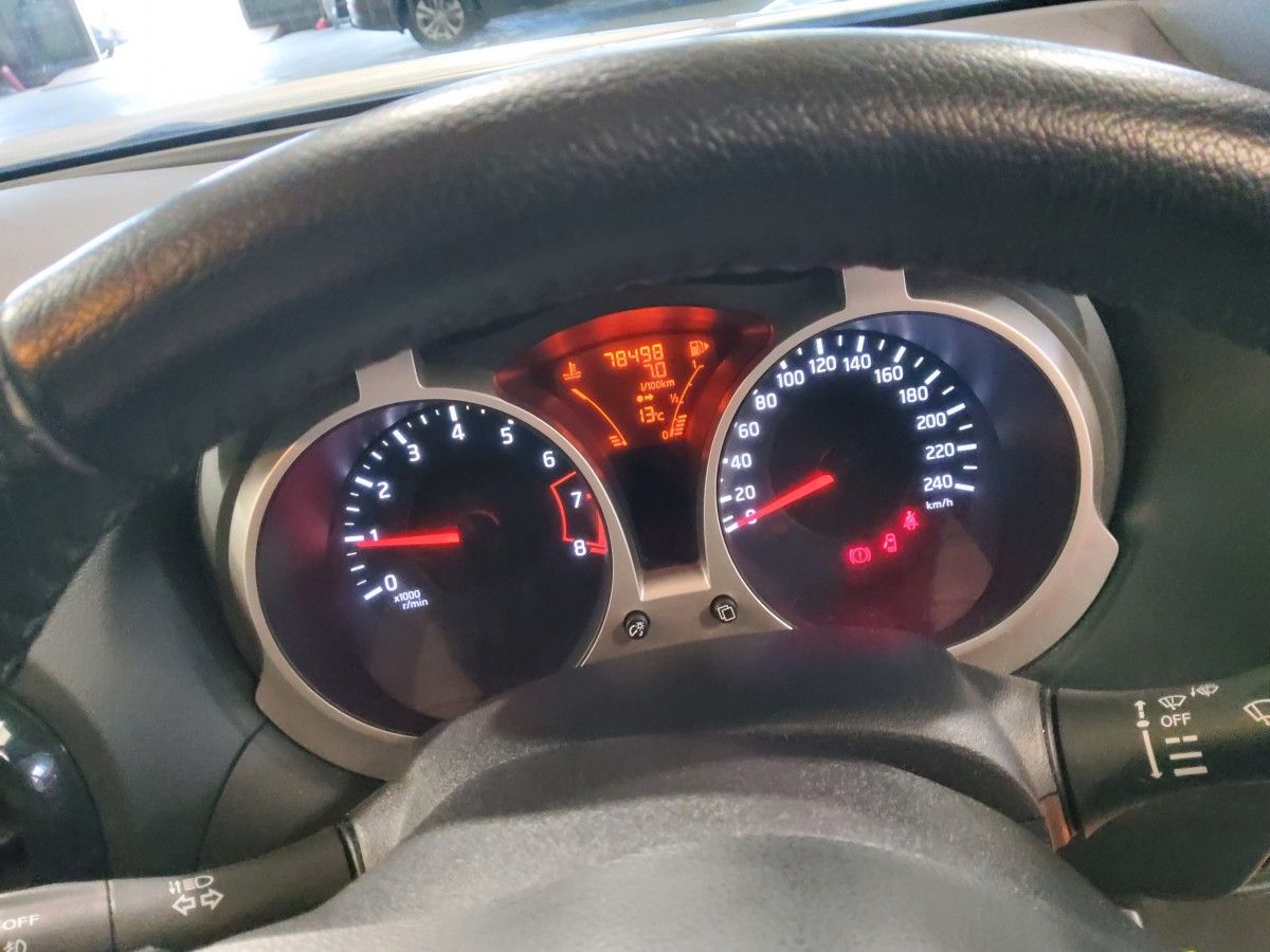 Nissan Juke 1.6 litre petrol SV