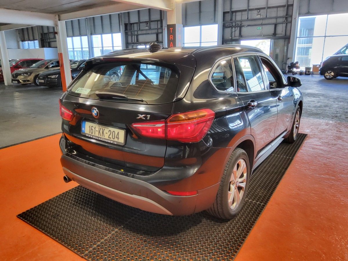 BMW X1 sDrive18d SE
