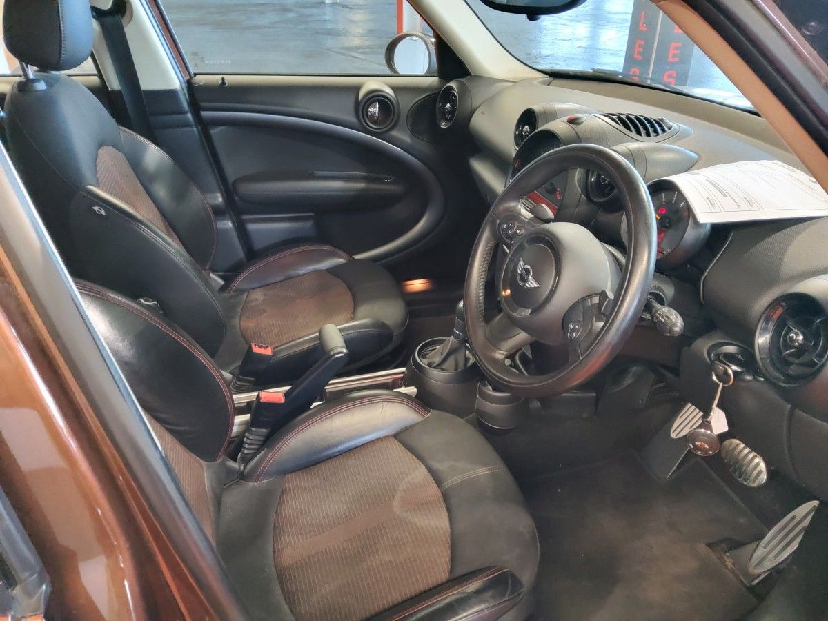 MINI Cooper Cooper SD Auto