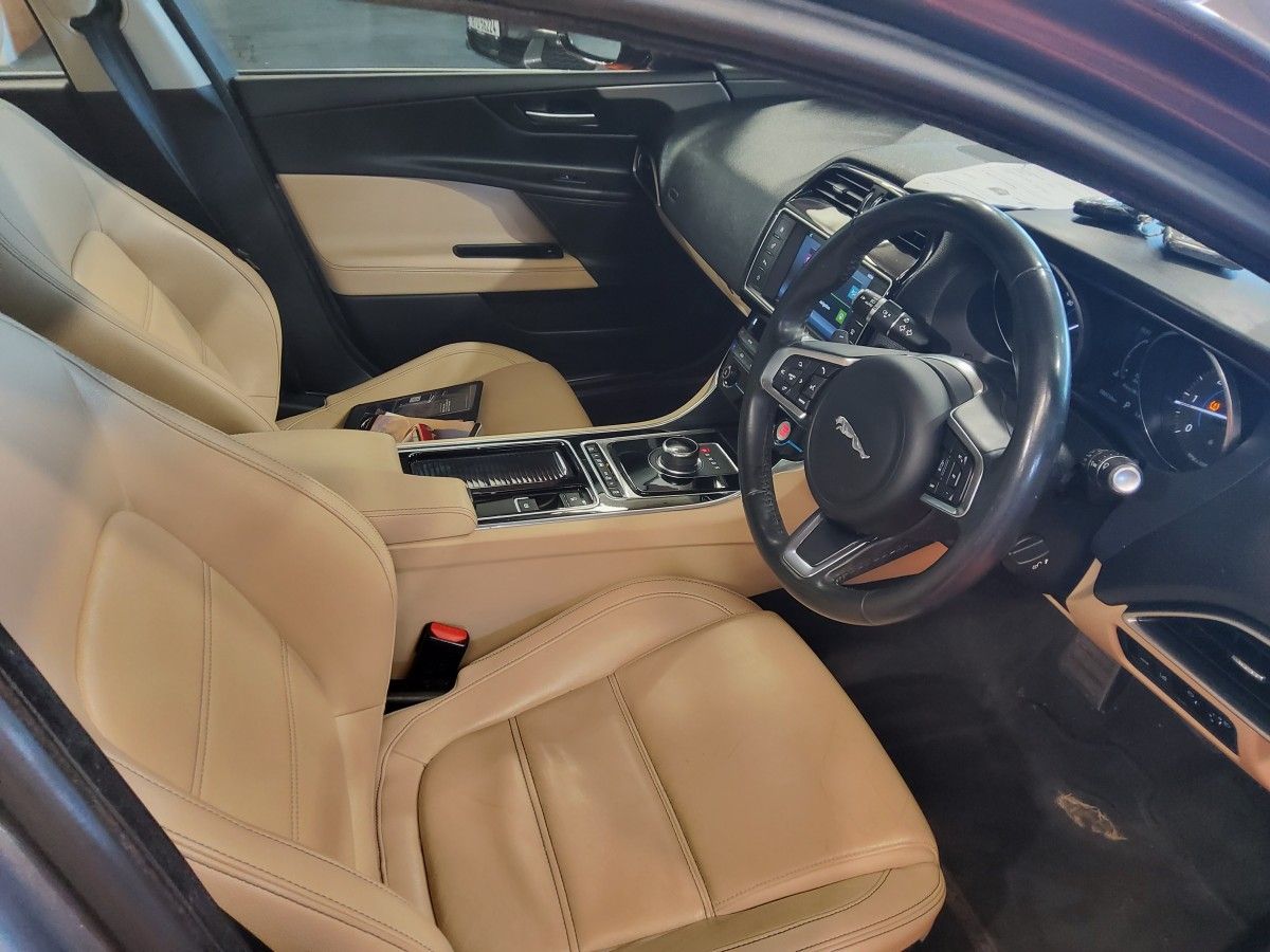 Jaguar XE 2.0 D Prestige 163PS Automatic