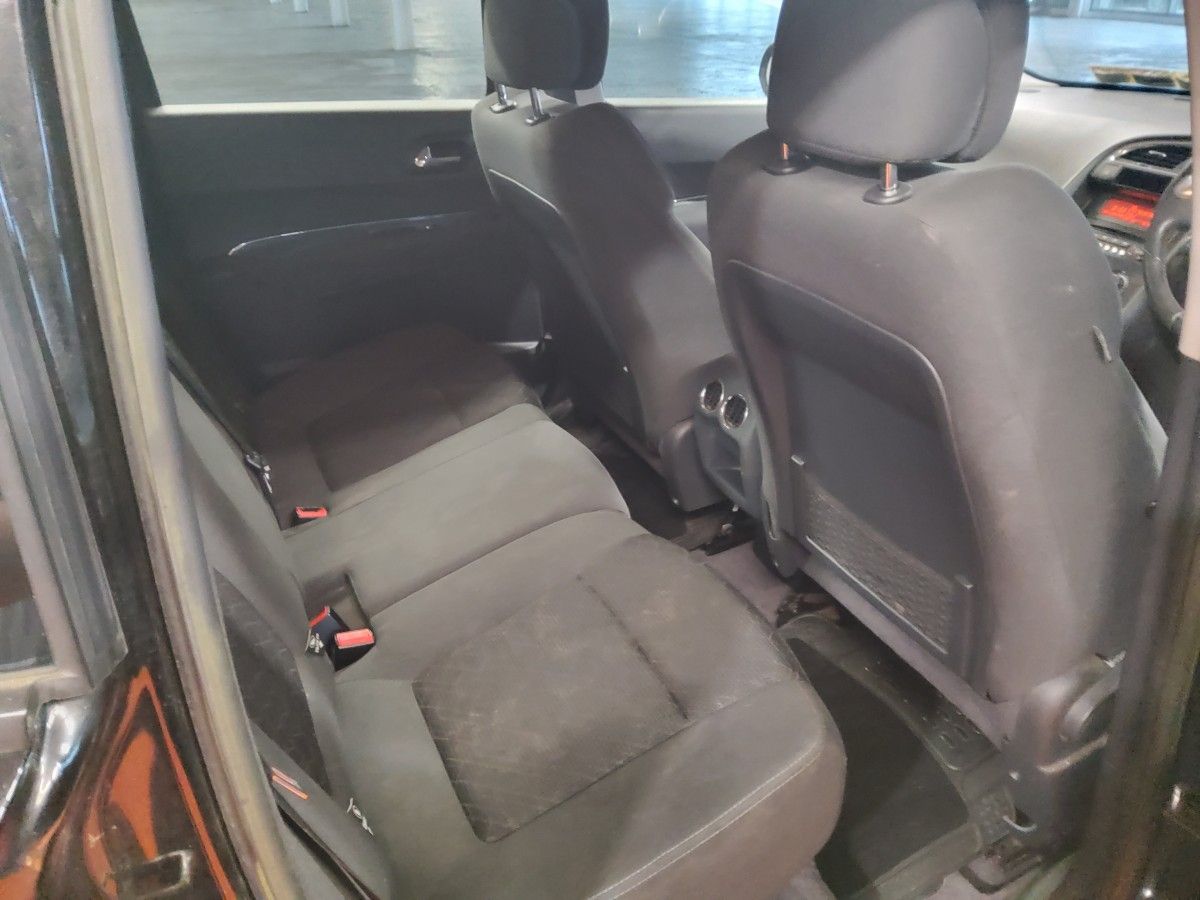 Peugeot 3008 1.6 Hdi 115 bhp Active