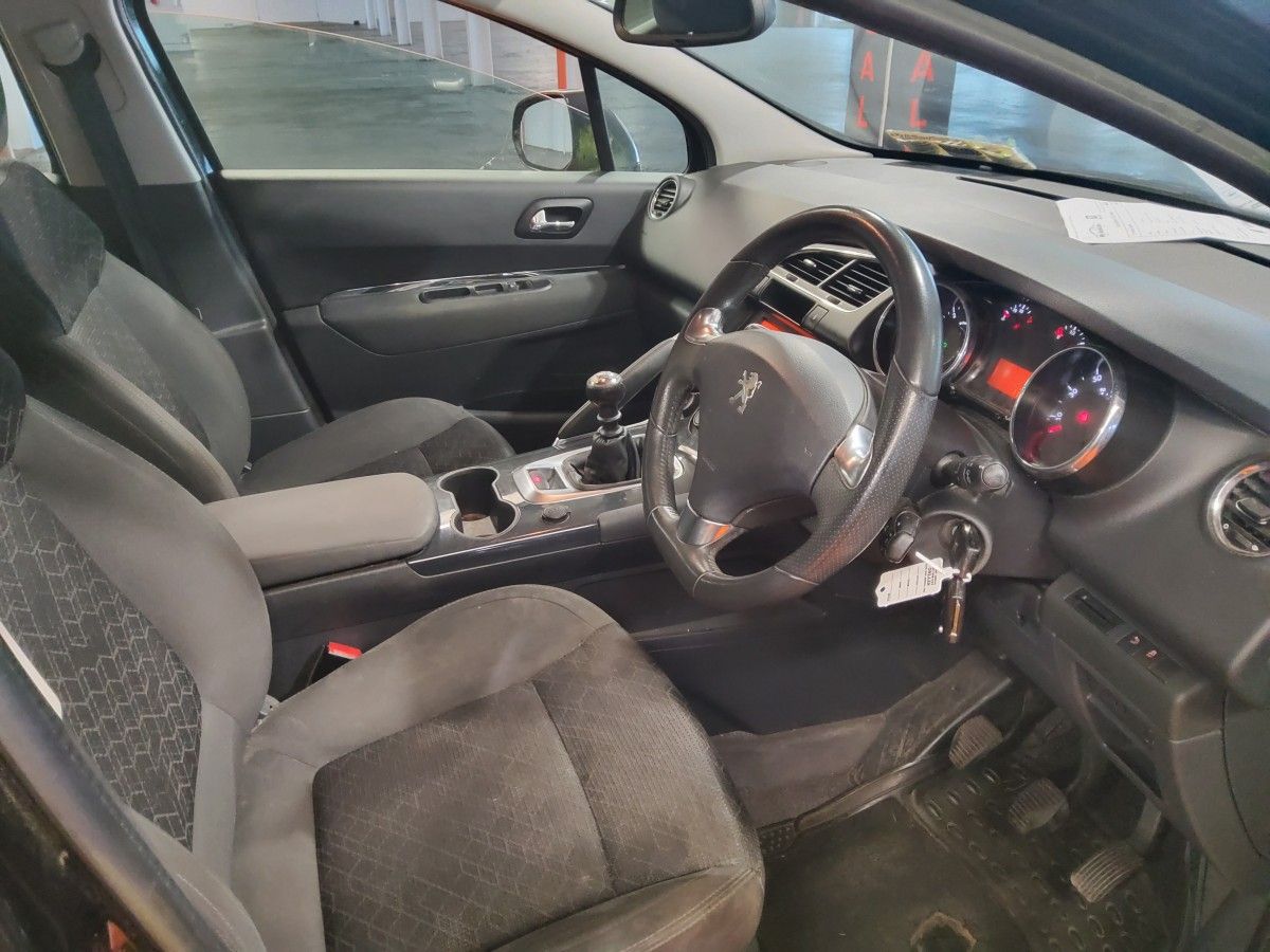 Peugeot 3008 1.6 Hdi 115 bhp Active
