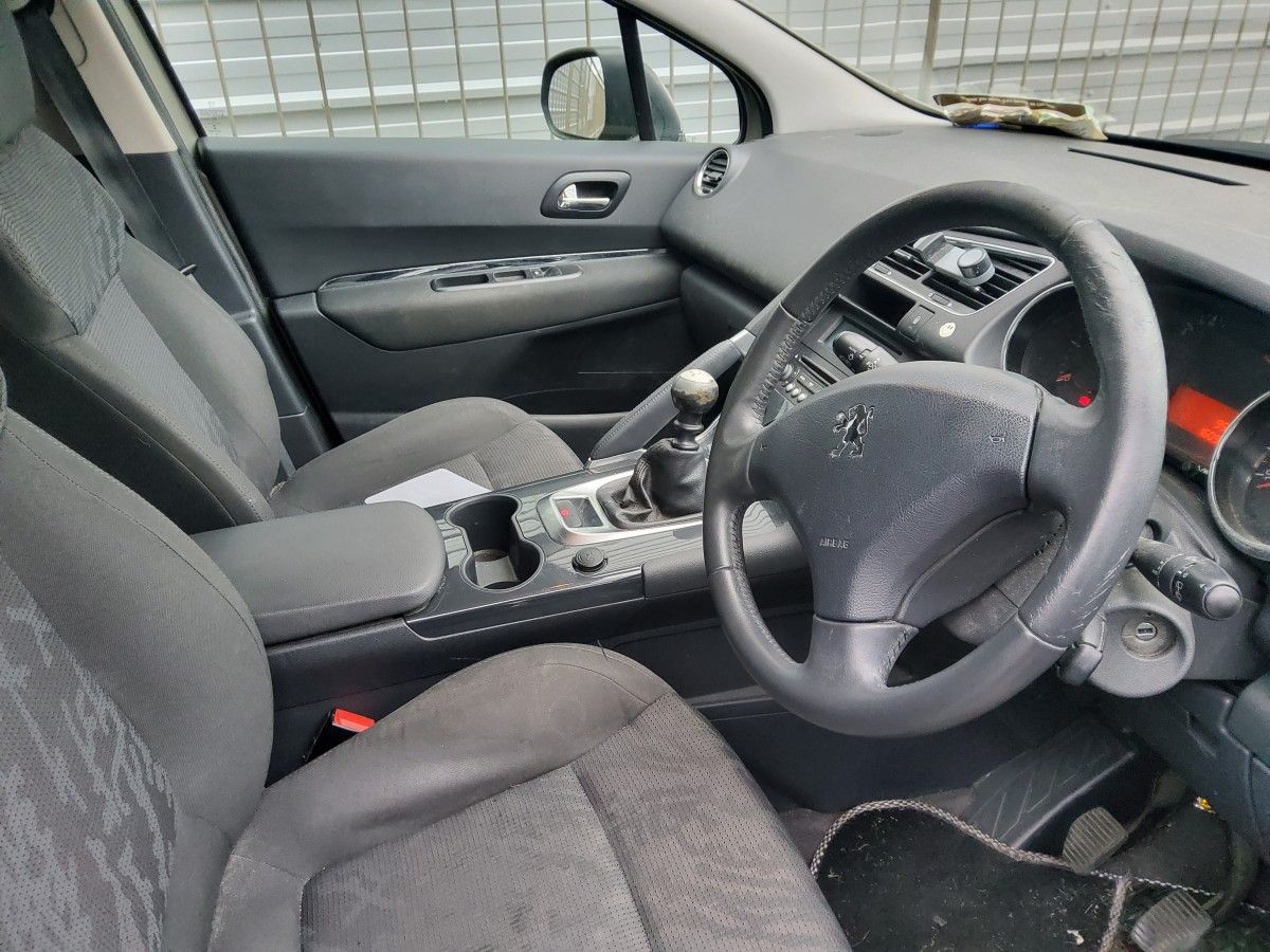 Peugeot 3008 1.6 HDI 115 bhp Active