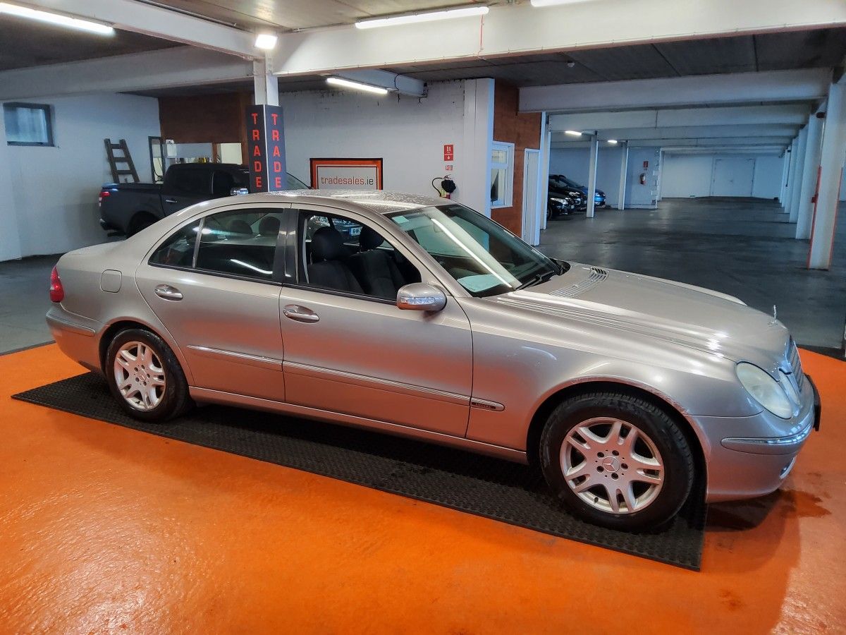 Mercedes-Benz E-Class 200 K Classic A/T