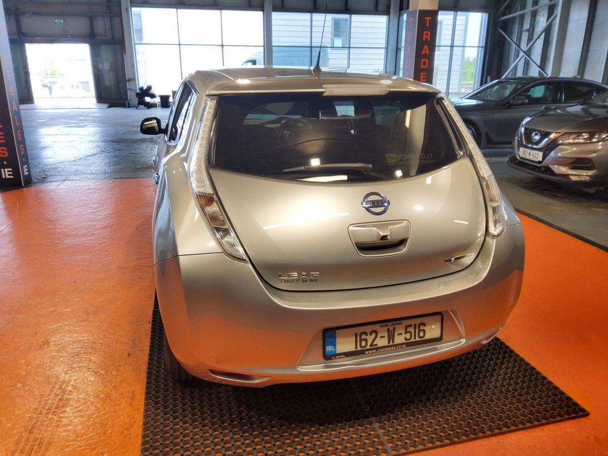 Nissan Leaf SV