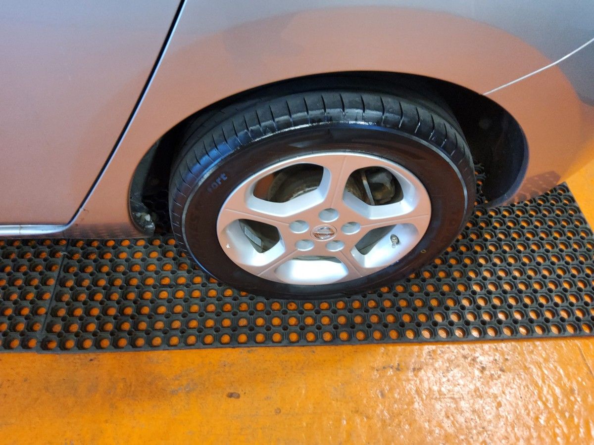 Nissan Leaf SV