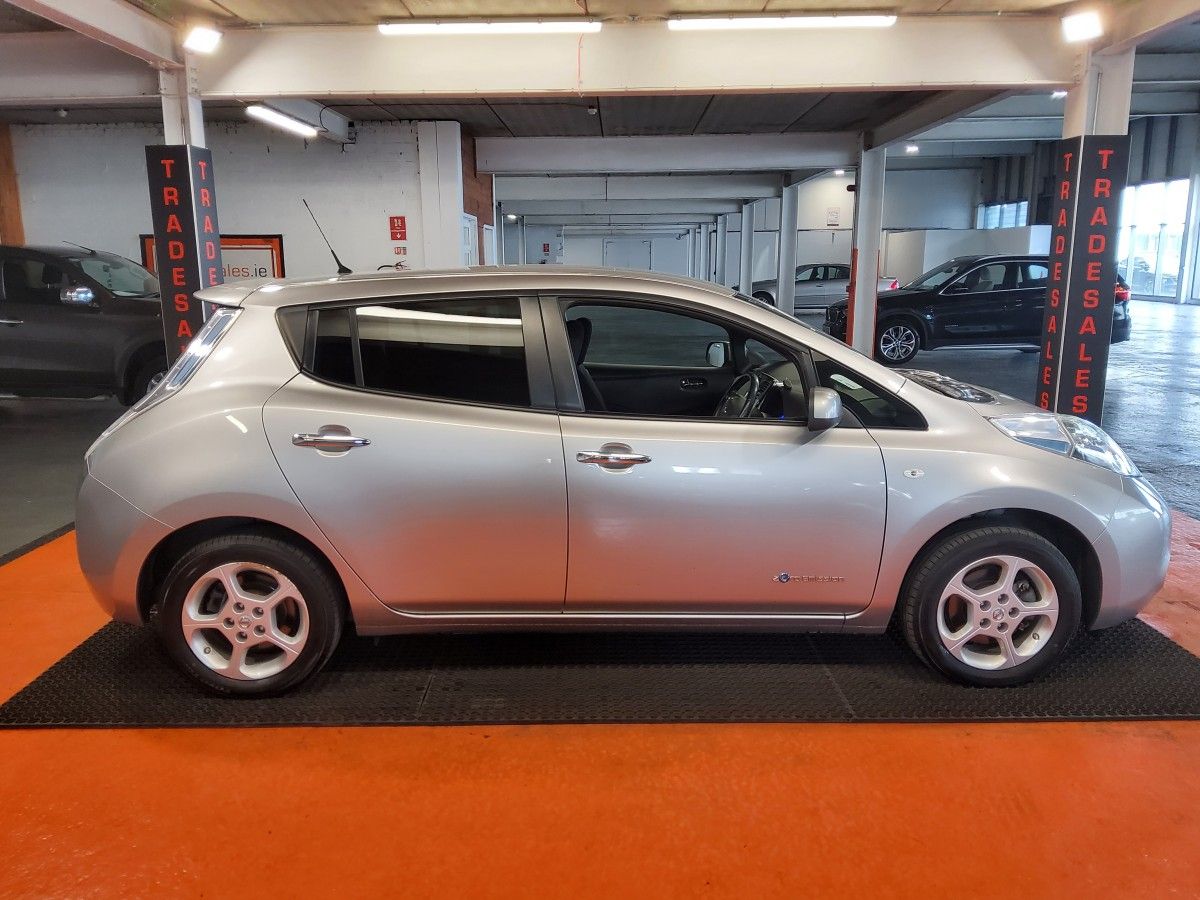 Nissan Leaf SV
