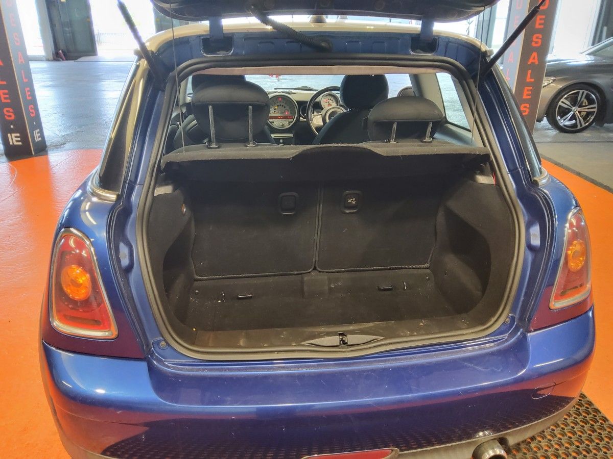 MINI Cooper 1.6 COOPER
