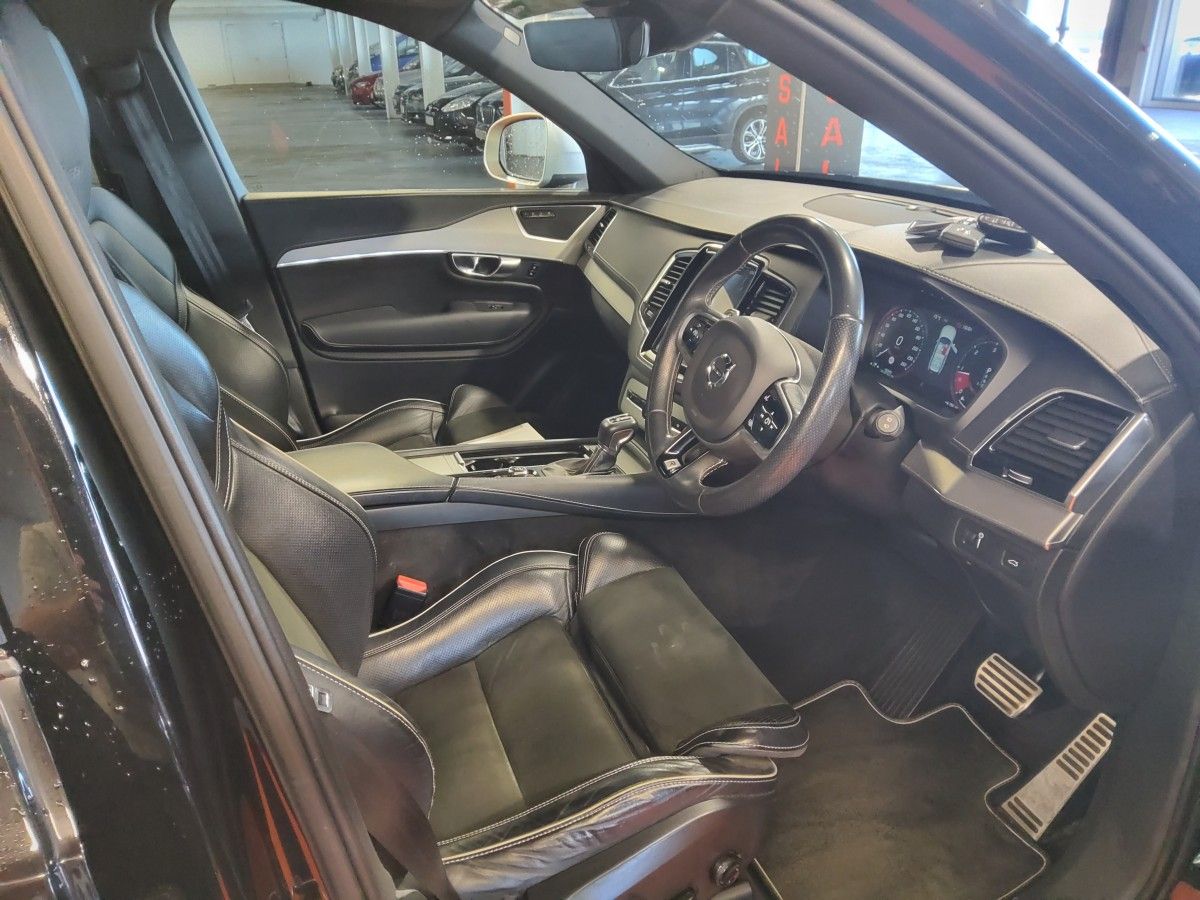 Volvo XC90 D5 (235hp) AWD R-Design Geartronic
