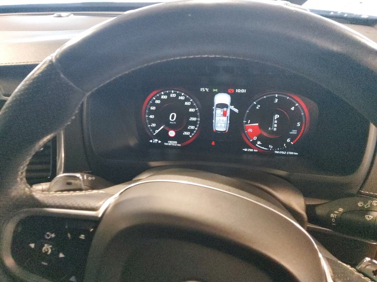 Volvo XC90 D5 (235hp) AWD R-Design Geartronic