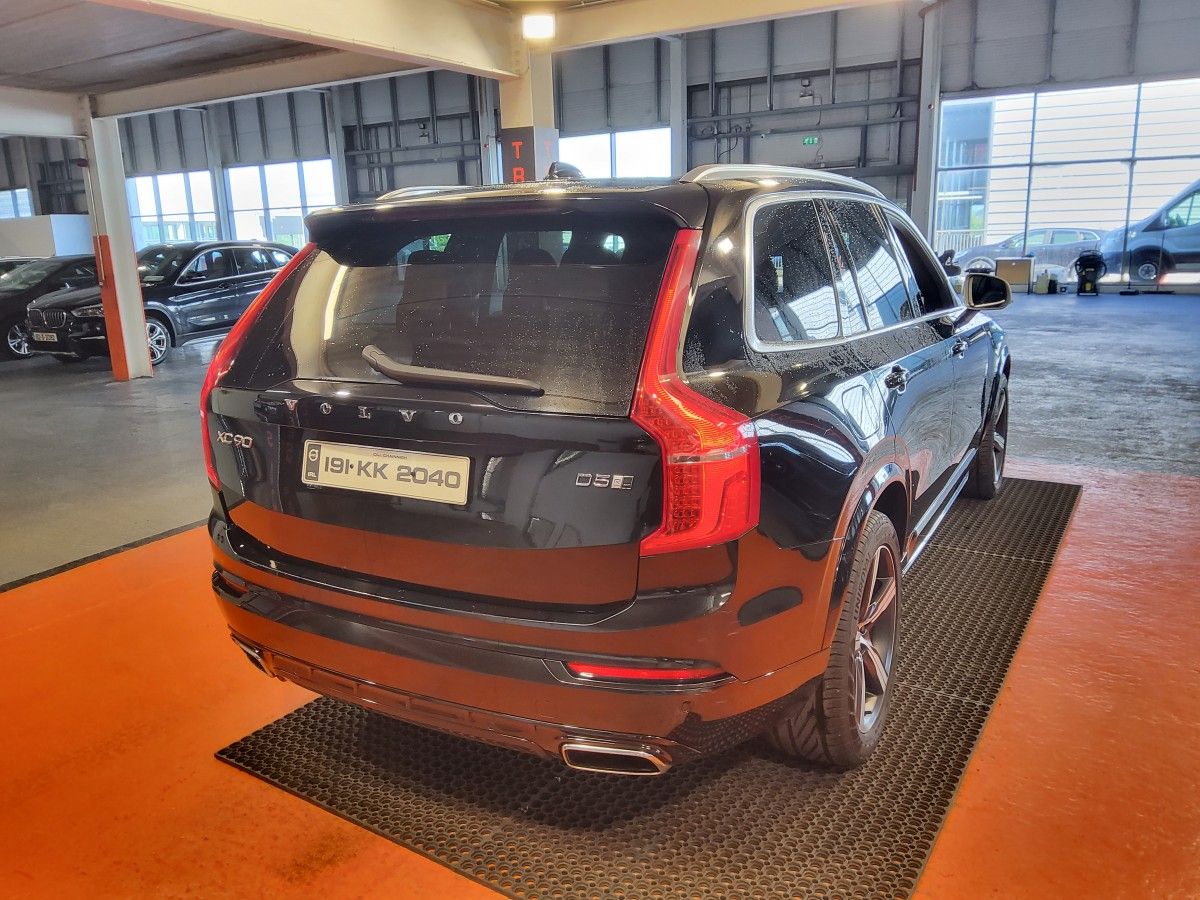 Volvo XC90 D5 (235hp) AWD R-Design Geartronic