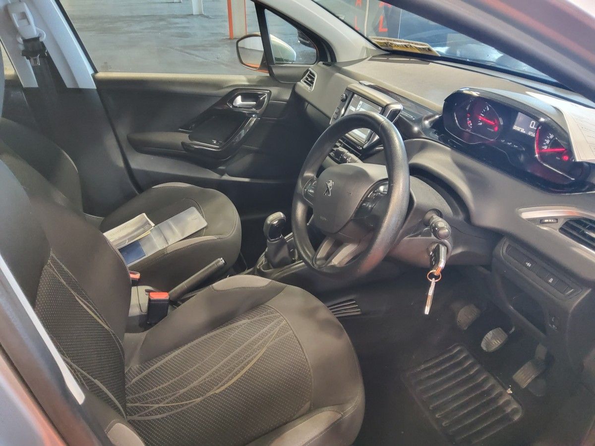 Peugeot 208 1.0 VTI 68 bhp Active