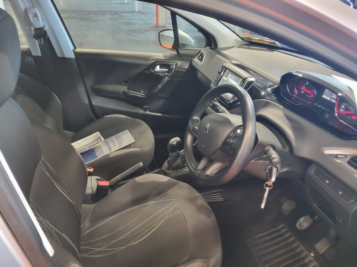Peugeot 208 1.0 VTI 68 bhp Active