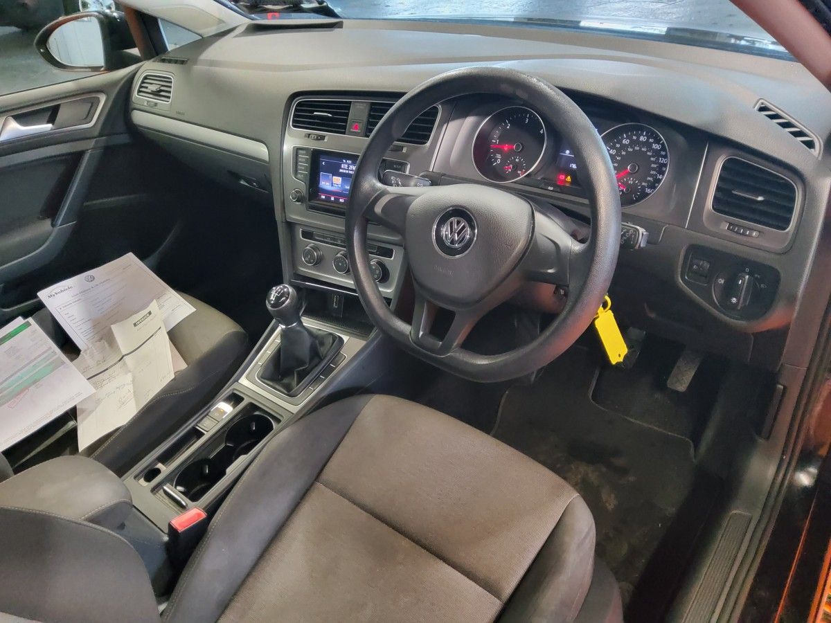 Volkswagen Golf 1.6 TDI 110HP BLUEMOTION