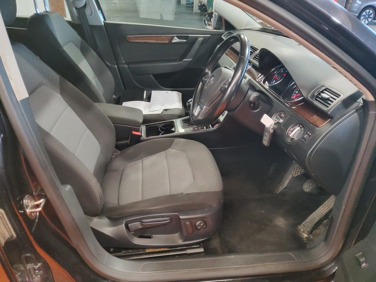 Volkswagen Passat 1.6 TDI COMFORTLINE