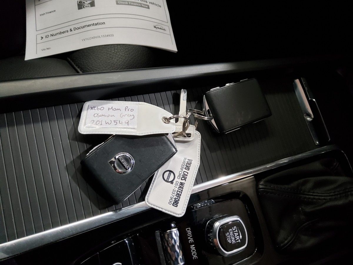 Volvo XC60 D4 (190hp) Momentum Pro Auto