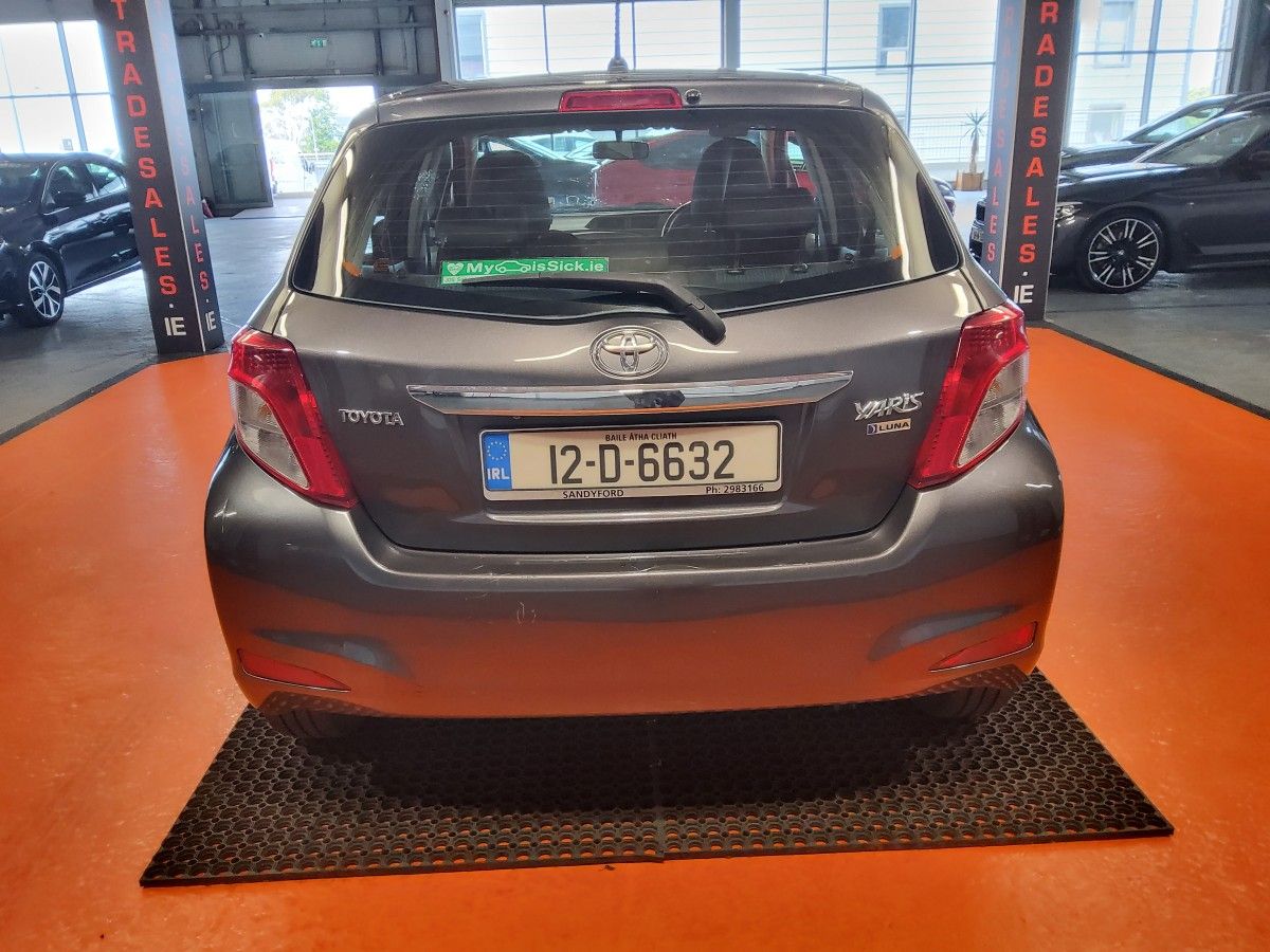 Toyota Yaris 1.0 VVT-i 3Dr Luna