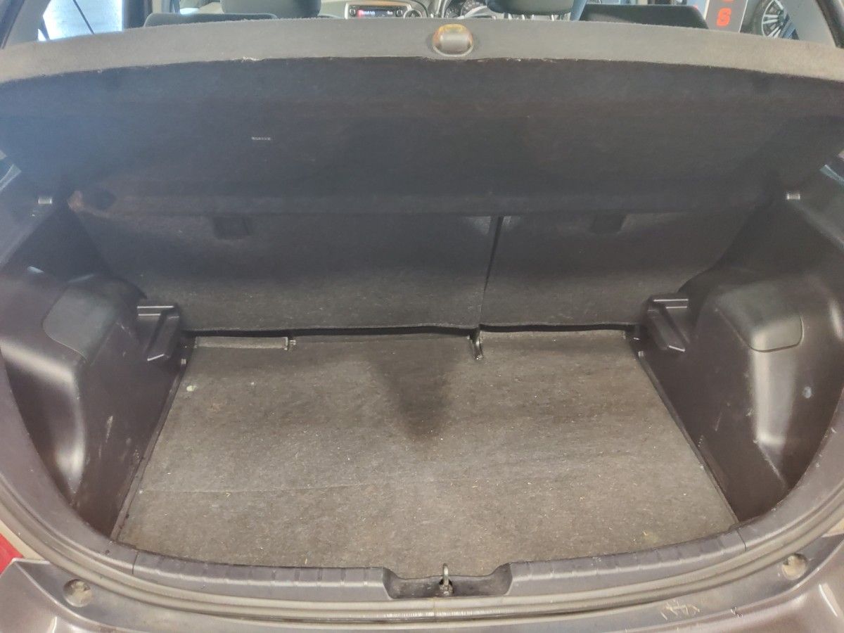 Toyota Yaris 1.0 VVT-i 3Dr Luna