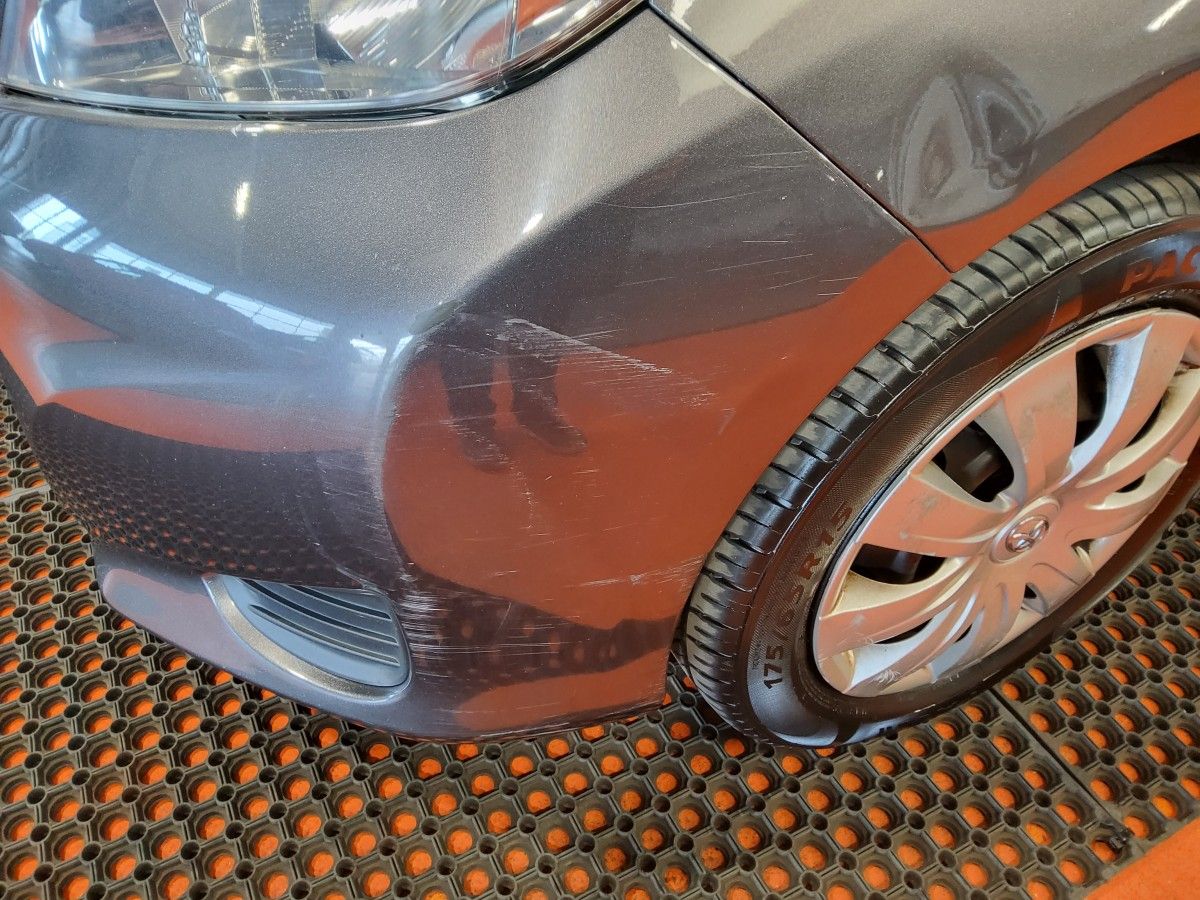 Toyota Yaris 1.0 VVT-i 3Dr Luna