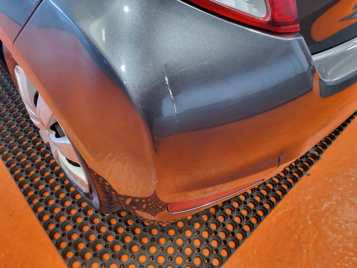 Toyota Yaris 1.0 VVT-i 3Dr Luna