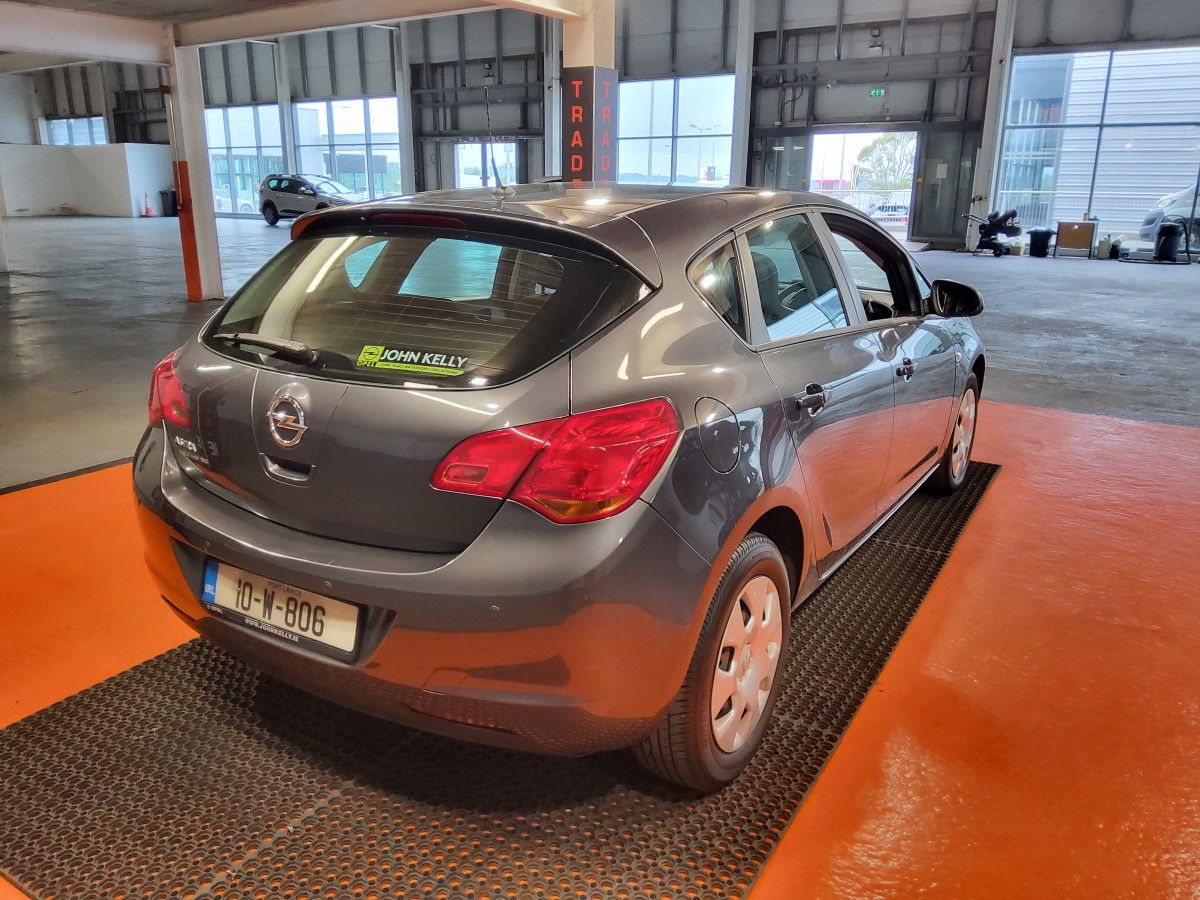 Opel Astra 1.4 16V 100PS S