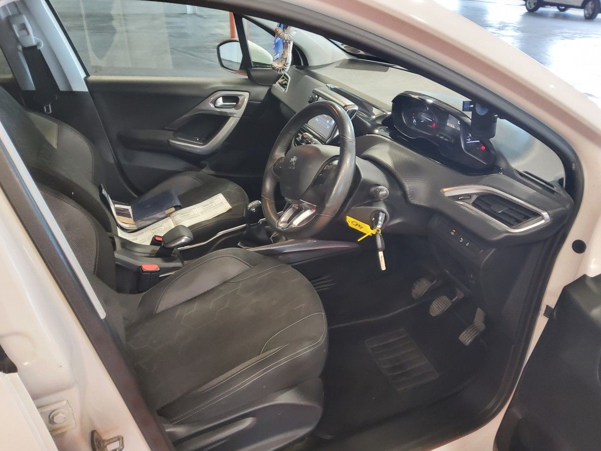 Peugeot 2008 1.2 Puretech 82bhp Active