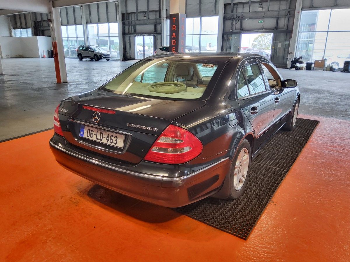 Mercedes-Benz E-Class 200 K Classic A/T