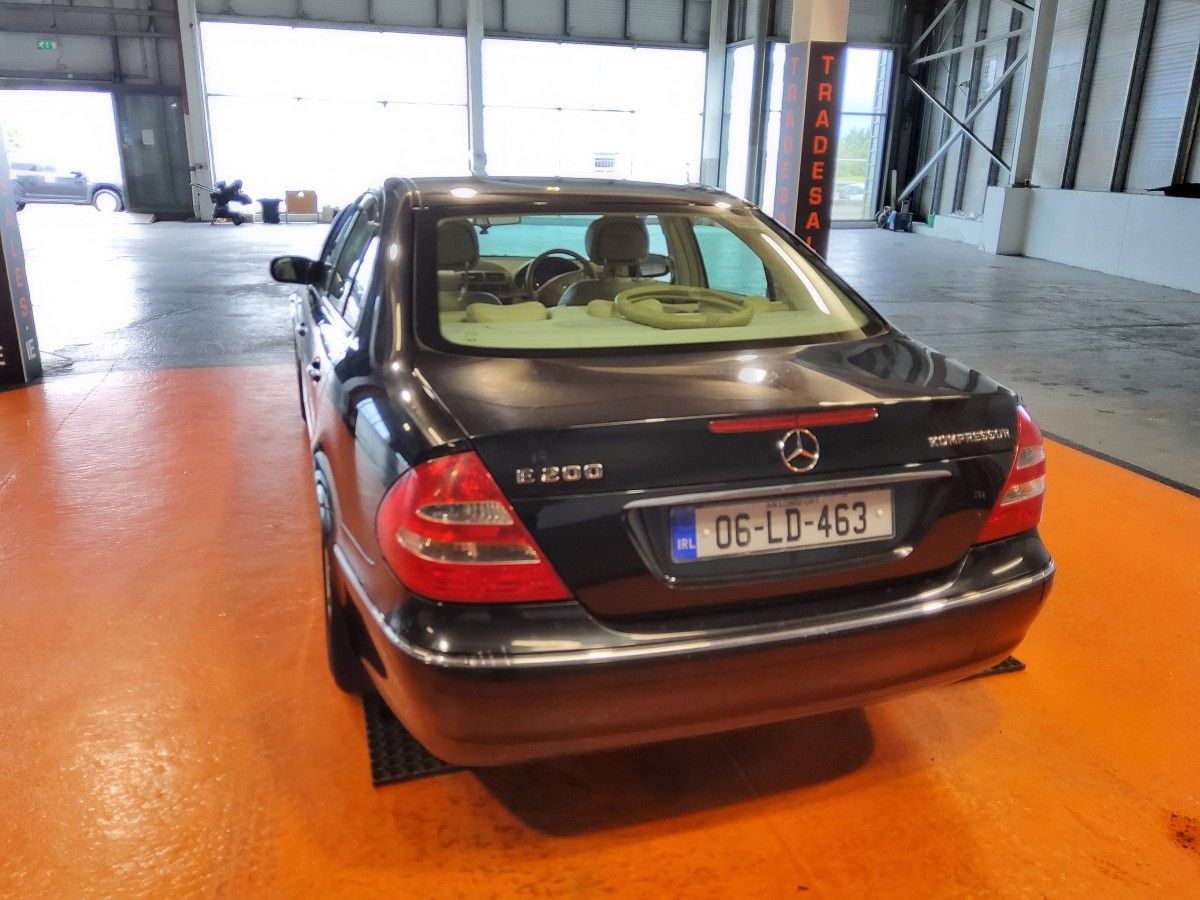 Mercedes-Benz E-Class 200 K Classic A/T