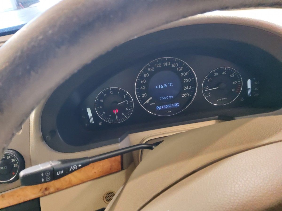 Mercedes-Benz E-Class 200 K Classic A/T