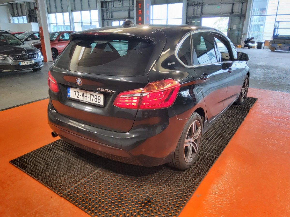 BMW 2 Series 218i Sport