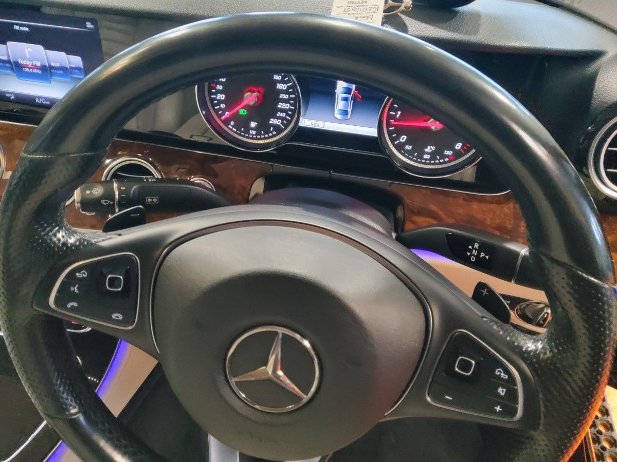 Mercedes-Benz E-Class E 200 D AVANTGARDE A/T