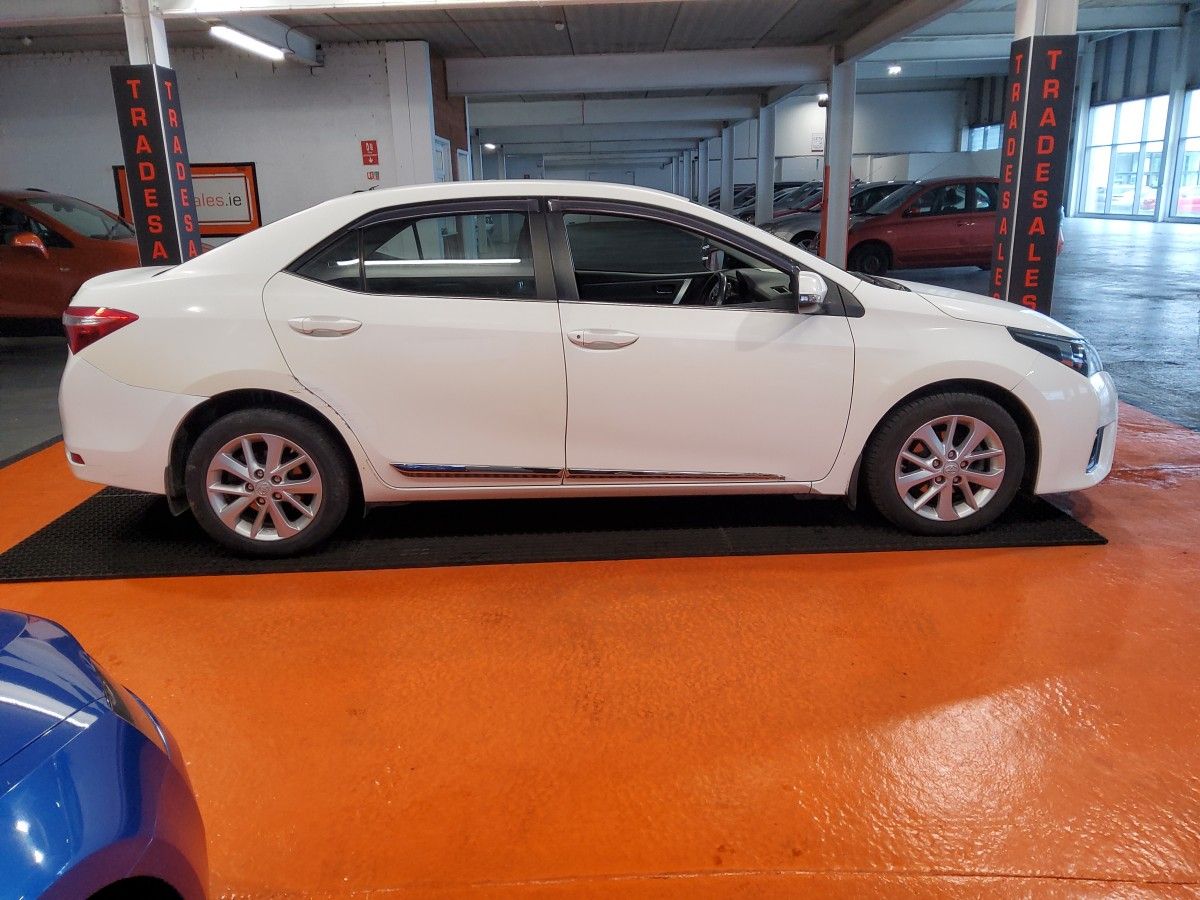 Toyota Corolla D-4D 90 (1.4) Luna