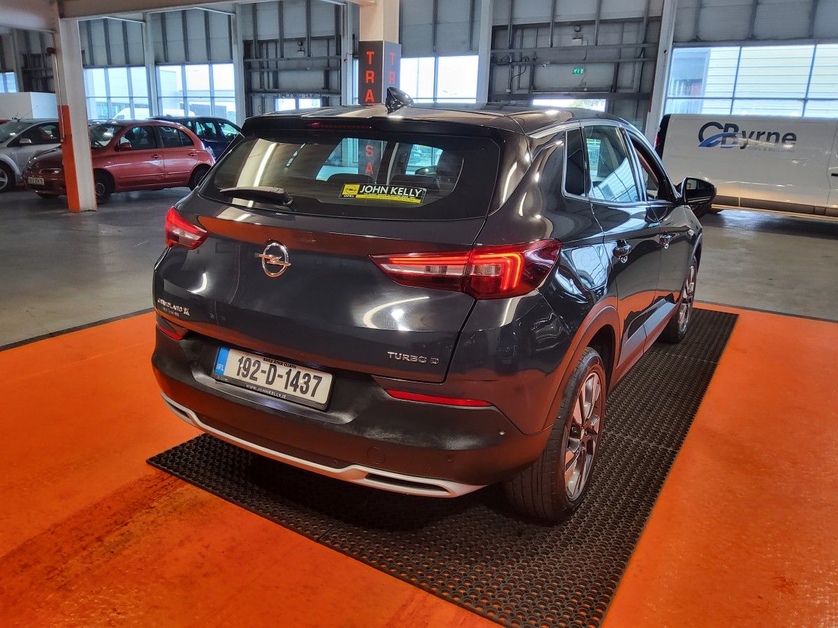 Opel GRANDLAND X SRi 1.5 Turbo D 130PS 6 Speed