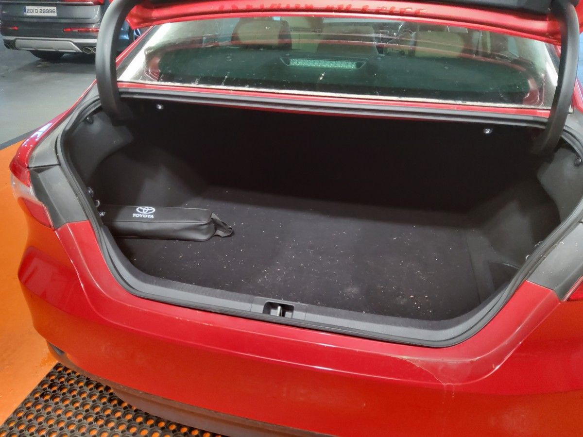 Toyota Camry 2.5 Camry Hybrid Sol