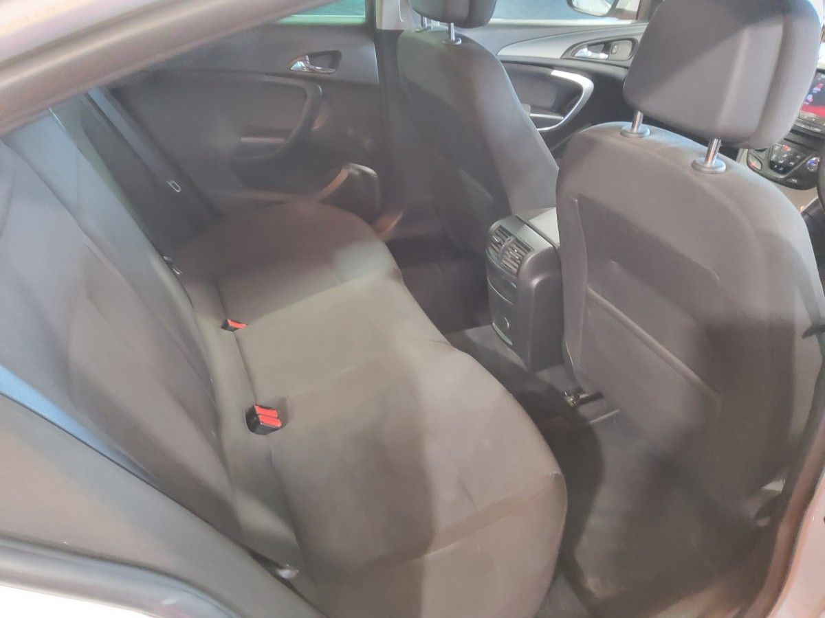 Opel Insignia 2.0CDTI 140PS SC
