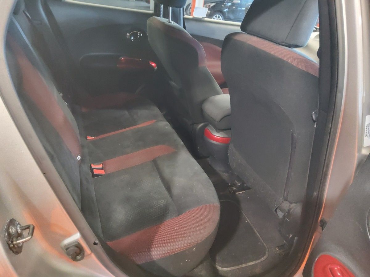 Nissan Juke 1.6 SV CVT