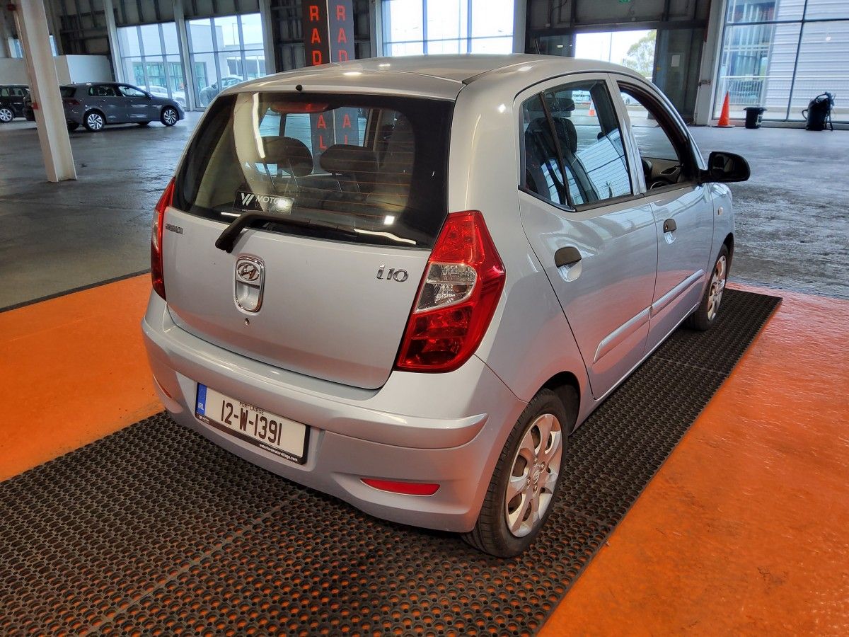 Hyundai i10 1.2 Deluxe Auto