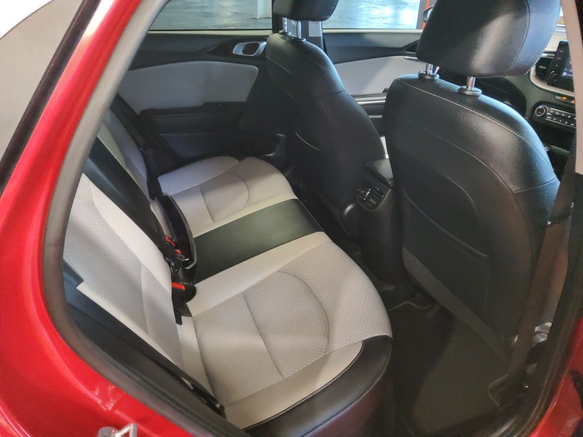 Kia Xceed 1.6 GDI PHEV Trailer