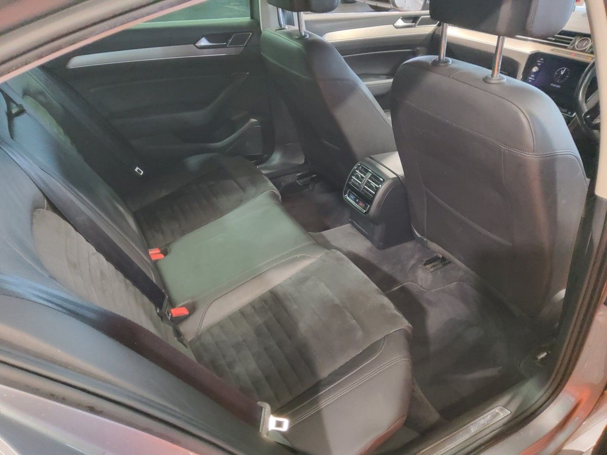 Volkswagen Passat 2.0 TDI 150HP Highline