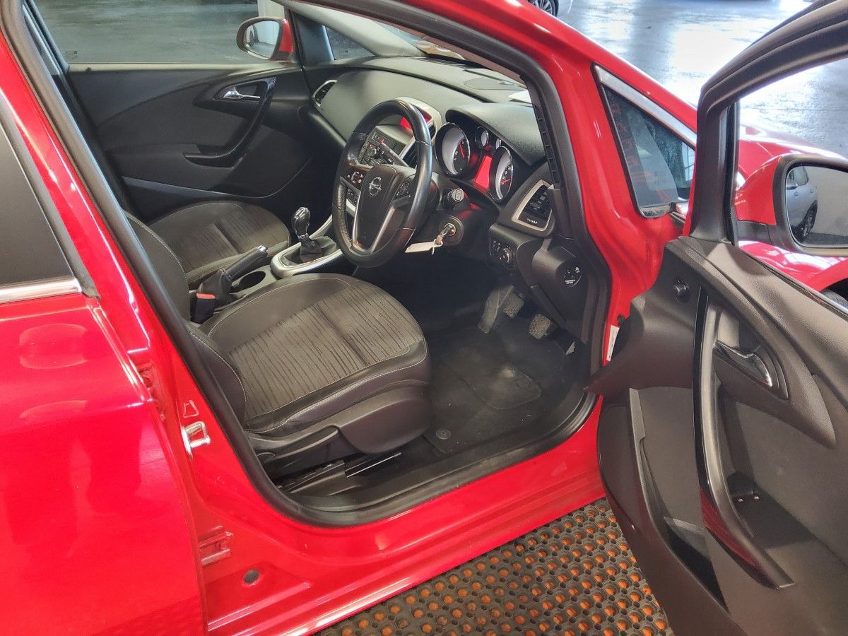 Opel Astra 1.6 CDTI 110PS Excite